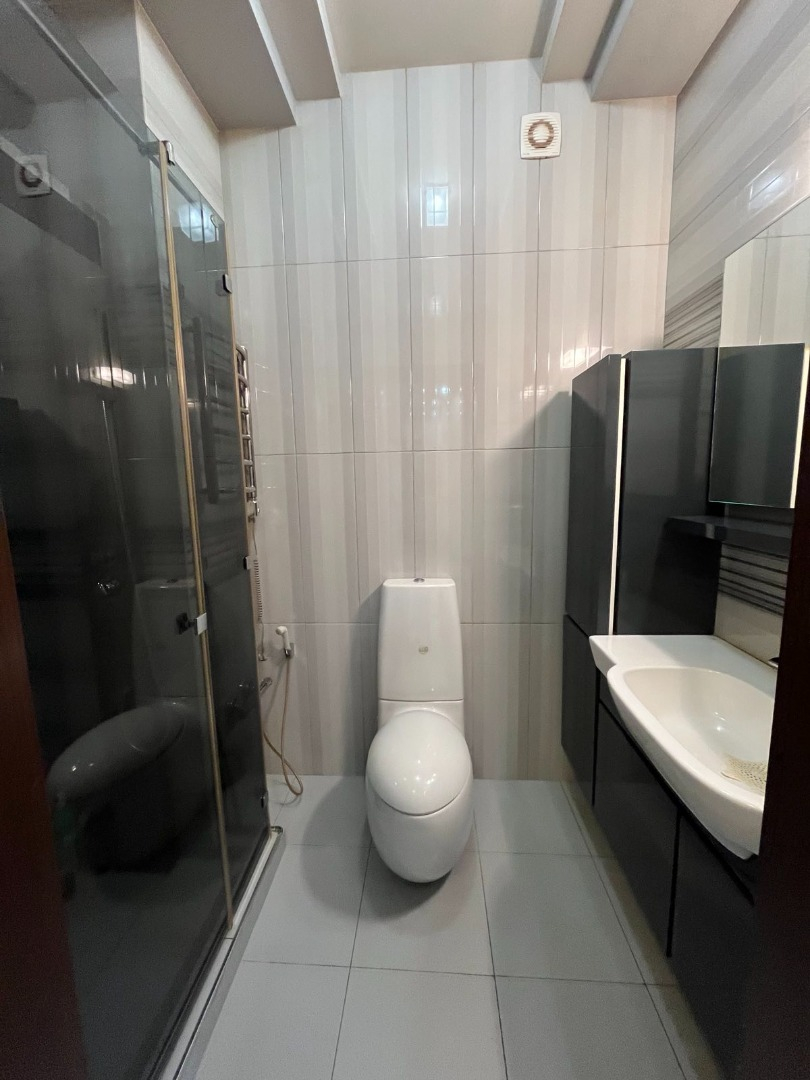 продажа трехкомнатной квартиры номер A-173266 в Приморском районе, фото номер 25